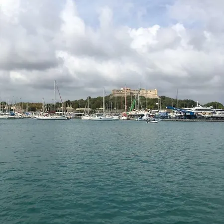 6 Rue De La Tourraque Daire *